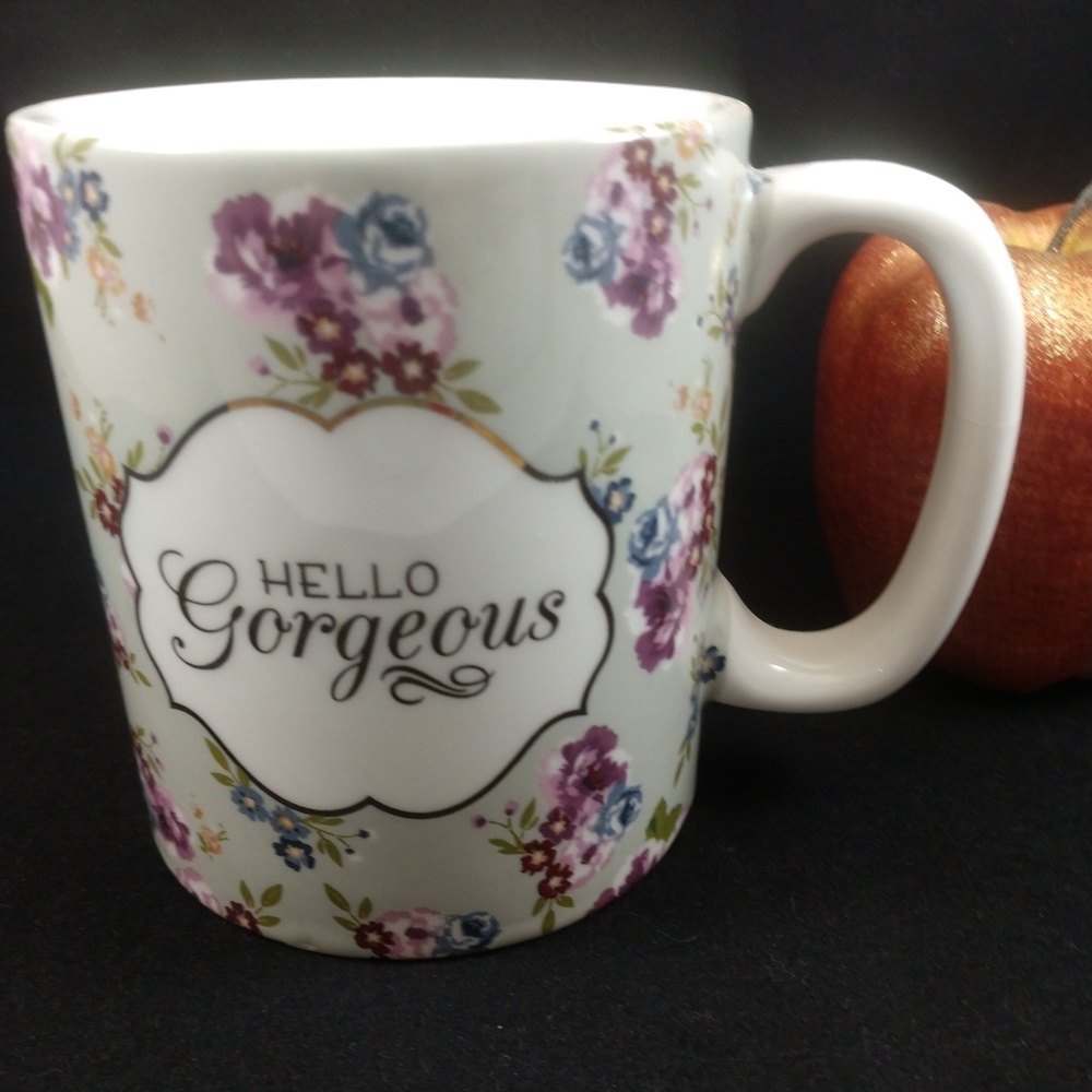 🦚Hello Gorgeous mug with flowers oversized